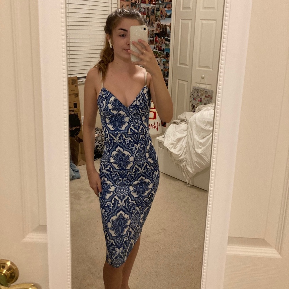 Blue & White Oriental Print Body Con Dress